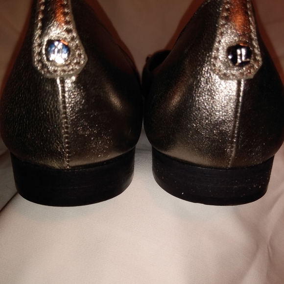 Judith Lieber flats - Picture 4 of 13